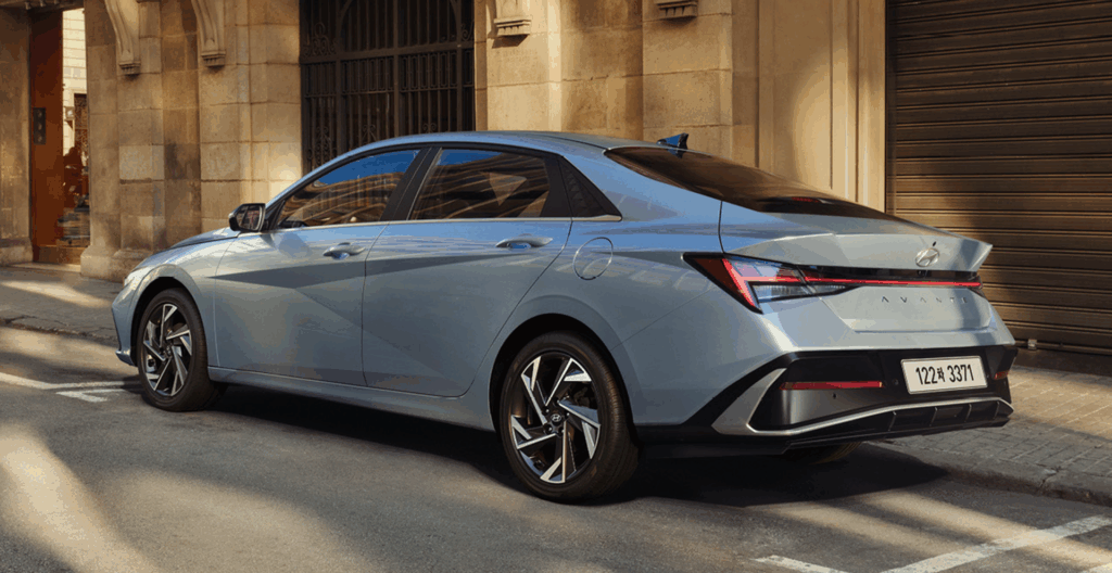 Hyundai-Avante-2-1024x528.png