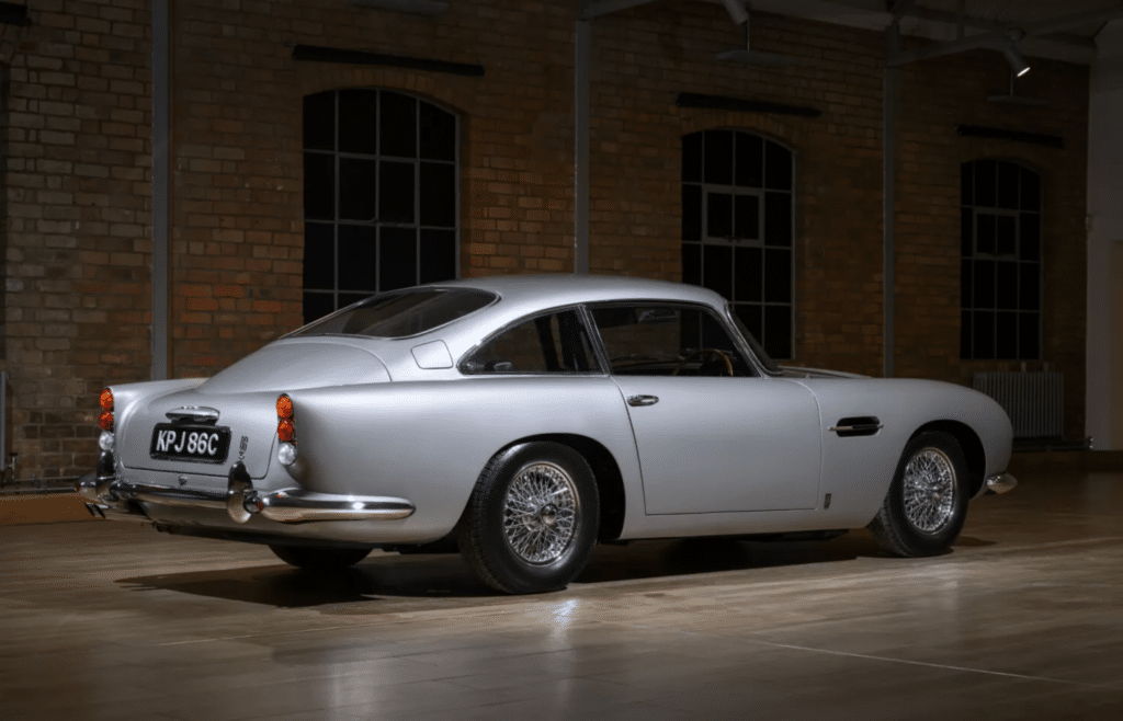 Aston-Martin-DB5-4-1024x658.png