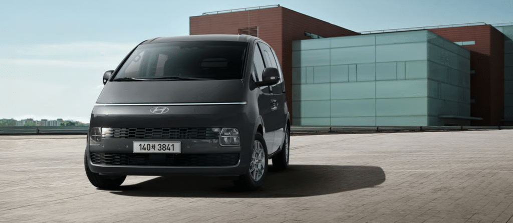 Hyundai-The-New-Staria-1-1-1024x446.png