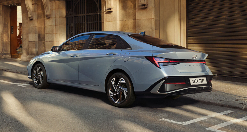 Hyundai-Avante-1-2-1024x547.png