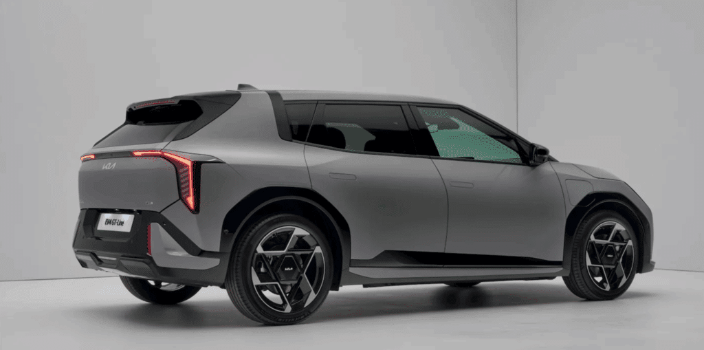 KIA-EV4-hatchback-1-1024x509.png