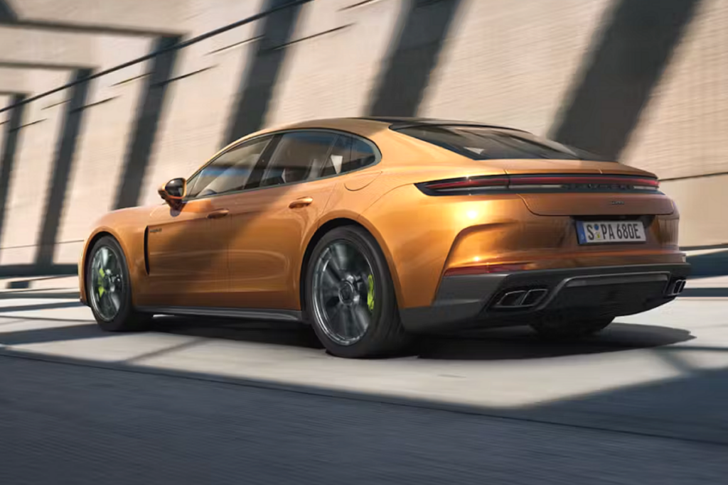Porsche-Panamera-Turbo-E-Hybrid-1024x683.png