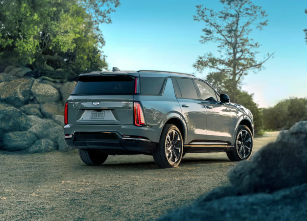 2026-All-Electric-Escalade-IQL-3-1024x740.png