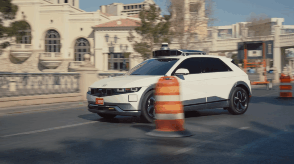 Hyundai-Ioniq-5-Robotaxi-Road-Test-1-1024x574.png