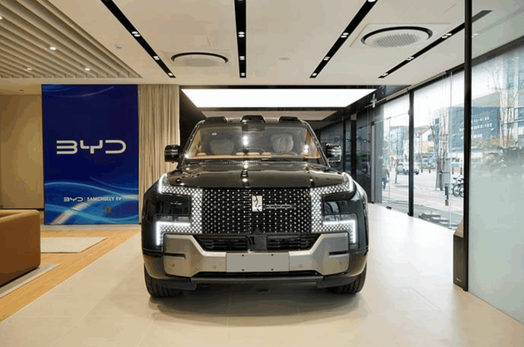 BYD-Auto-Songpa-Showroom-2-1024x679.png
