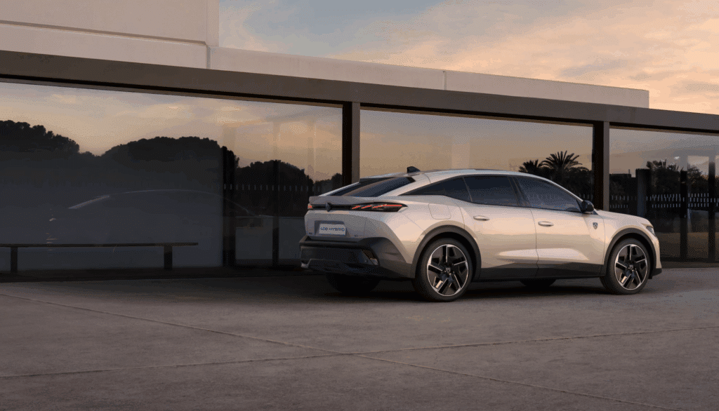 Peugeot-408-Smart-Hybrid-3-1024x586.png
