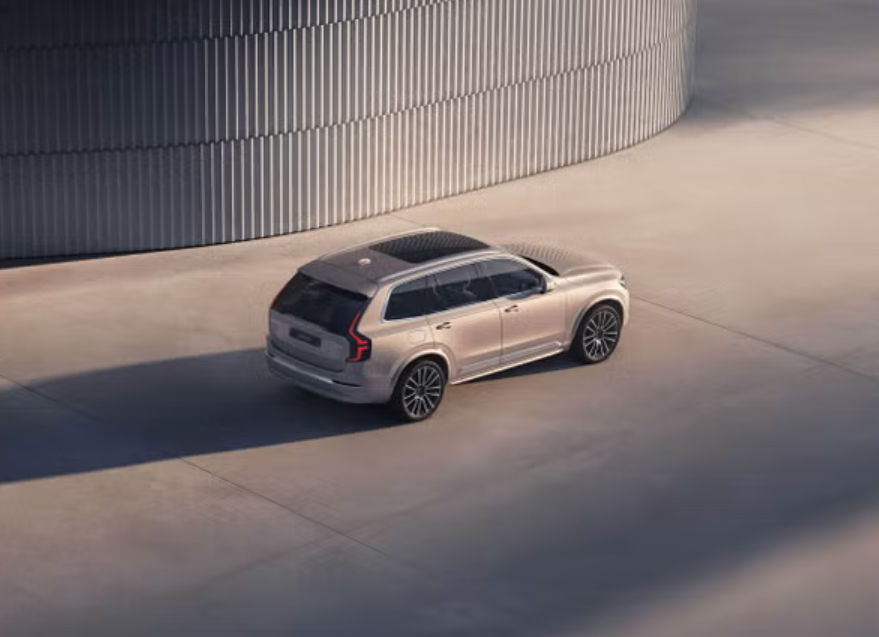 Volvo-XC90-4.png