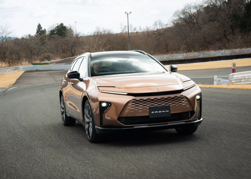 Toyota-Crown-Estate-5-1024x731.png