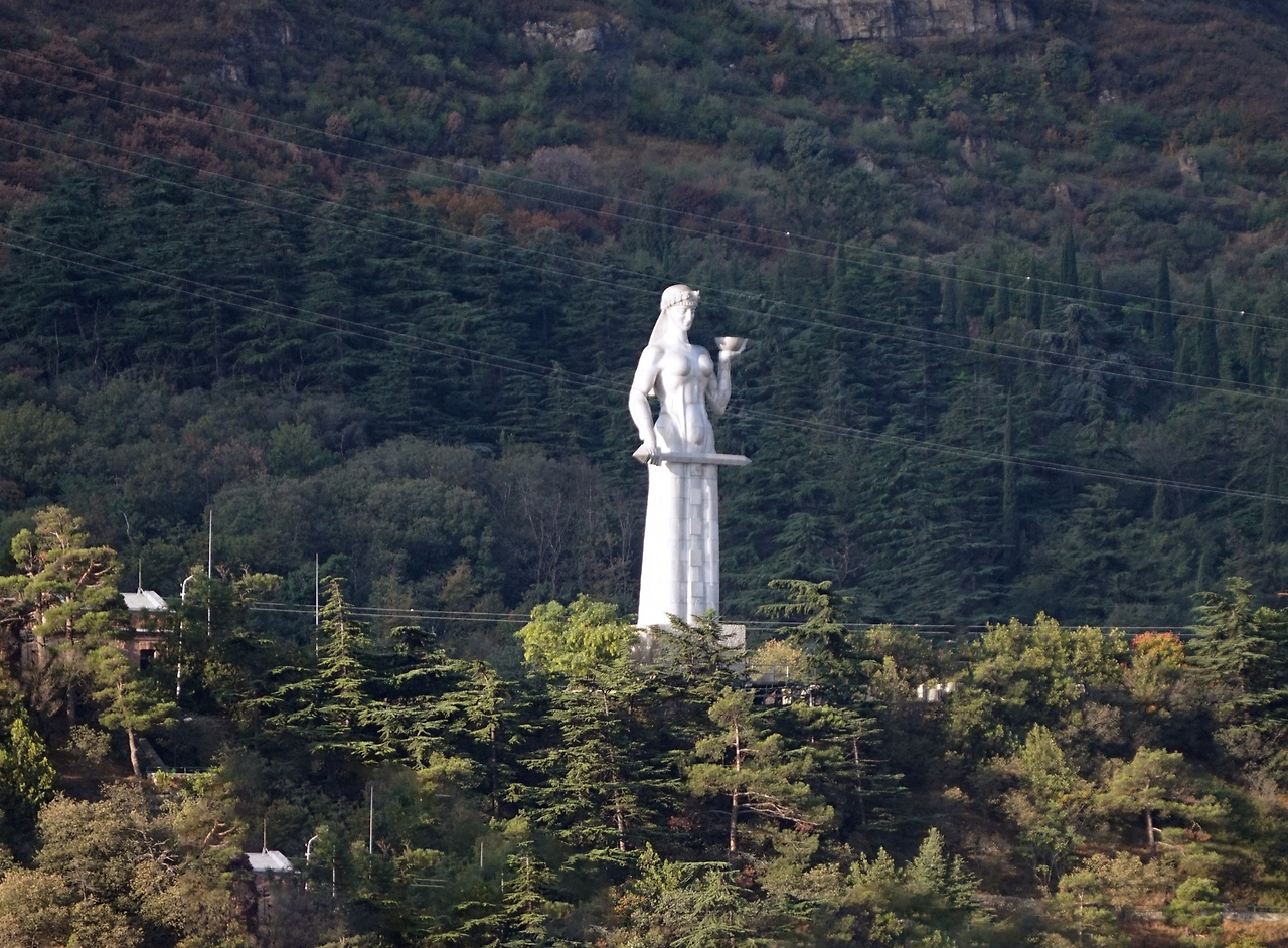 조지아 어머니상.png