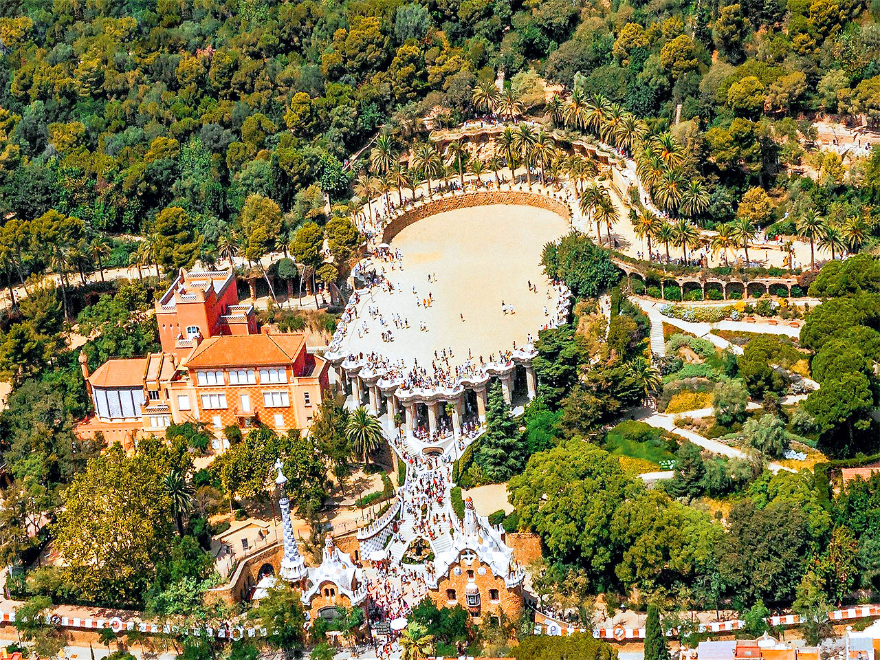 6ec8e61724306257d00655e37d322054-Park-Guell-AerialView-Blog-Banner-www.headout.com-cp-2-2x1.5.png