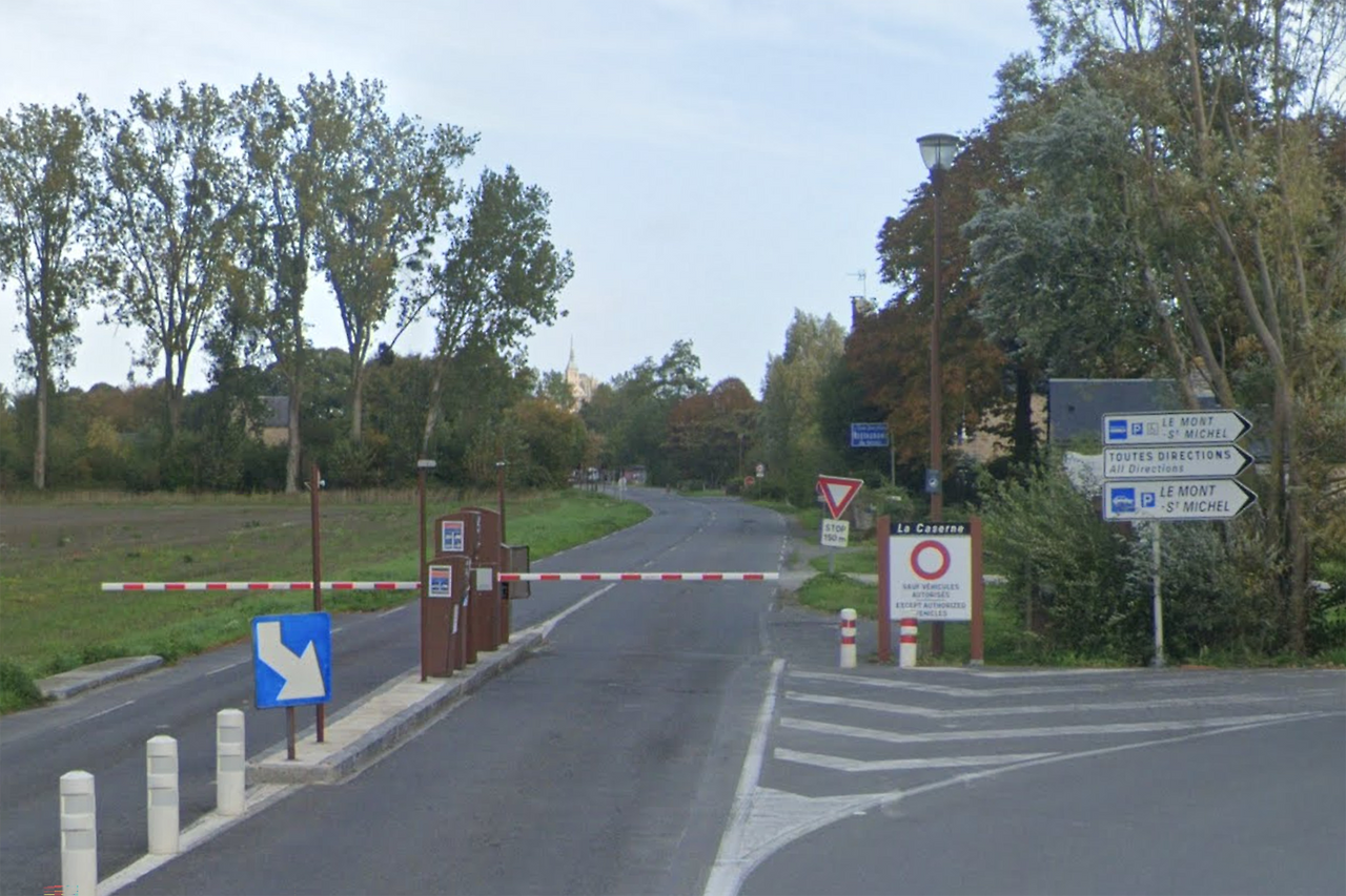 Mont Saint Michel-GL Gate 2-2-cp-1-3x2-300 px.png