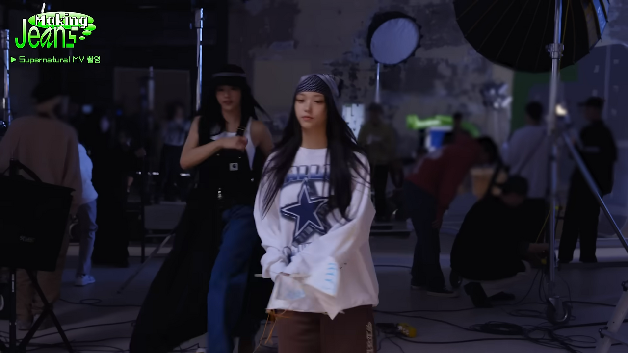 [Making Jeans] NewJeans (뉴진스) 'Supernatural' MV Behind 7-5 screenshot.png