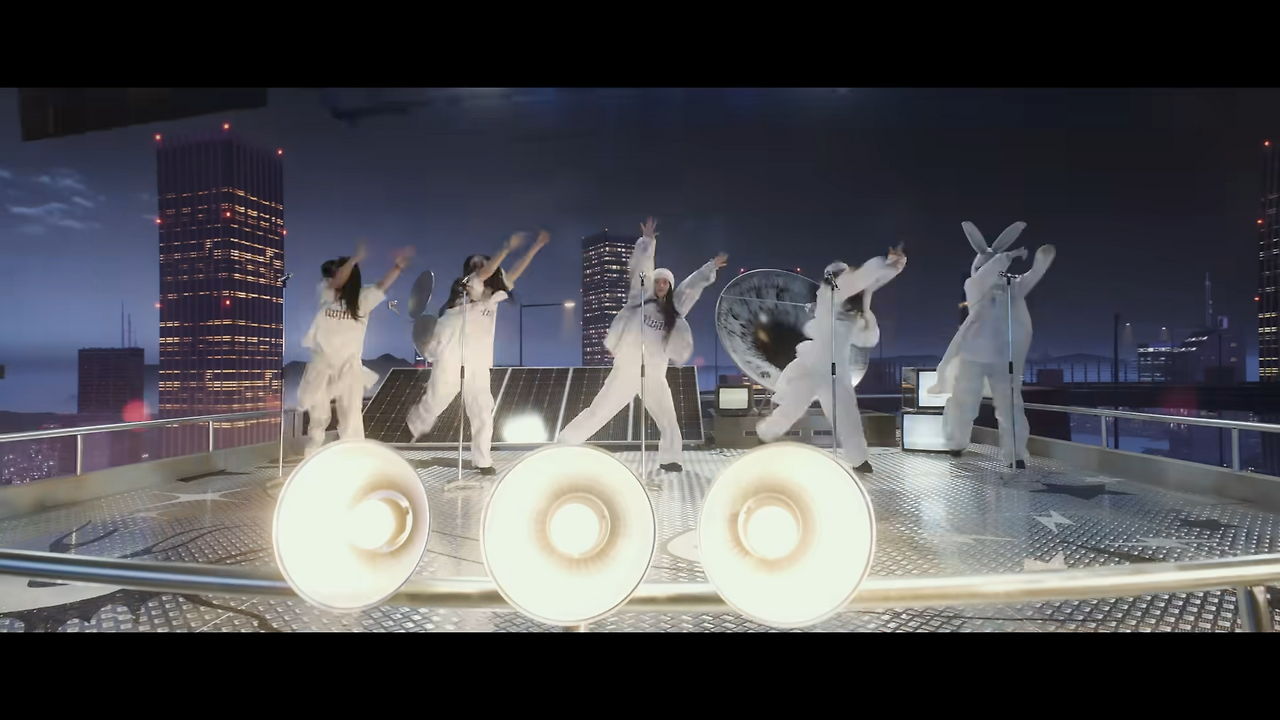 NewJeans (뉴진스) 'Supernatural' Official MV Teaser 1 0-19 screenshot.png