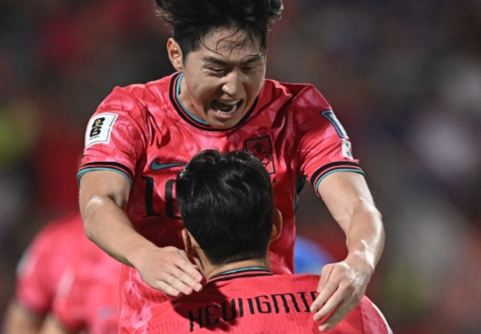 한국 태국 손흥민 이강인.png