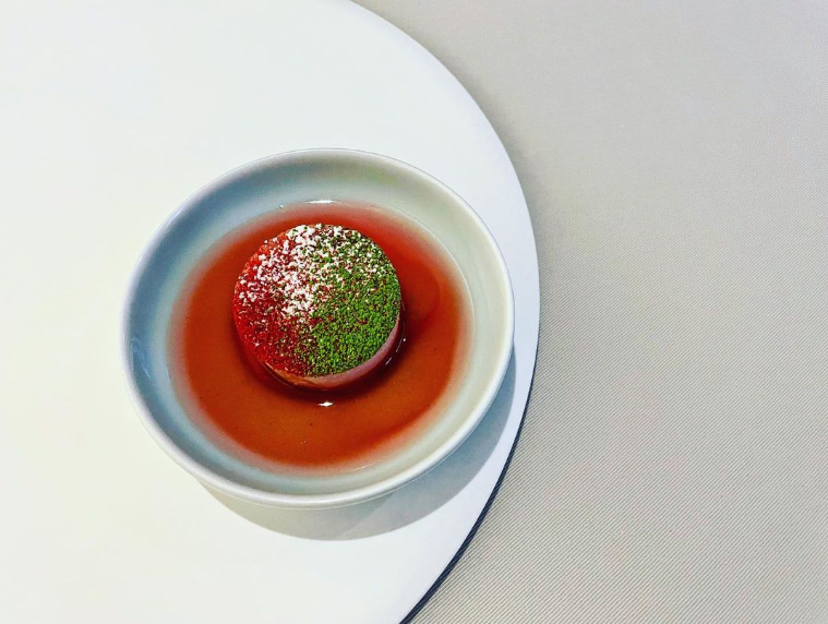 더모먼트 모수3.png