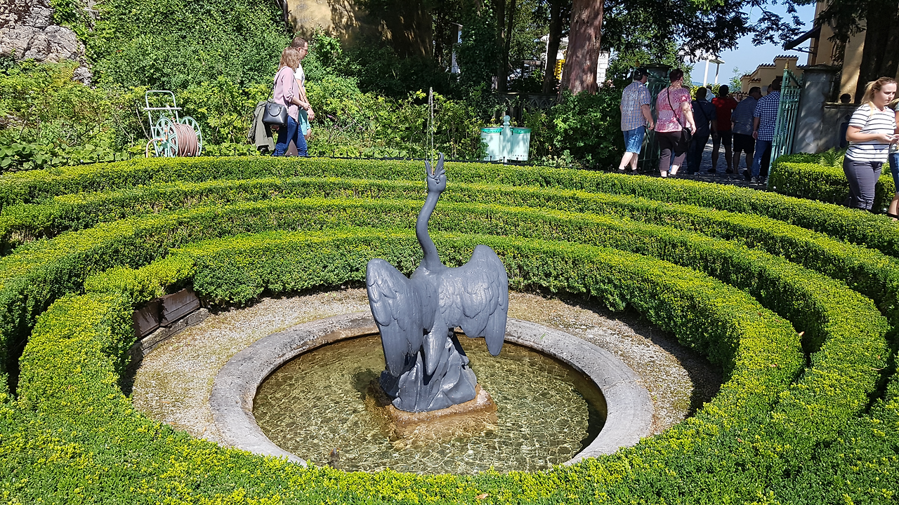 2-146 슈반가우 성과 백조상 2 (2).png