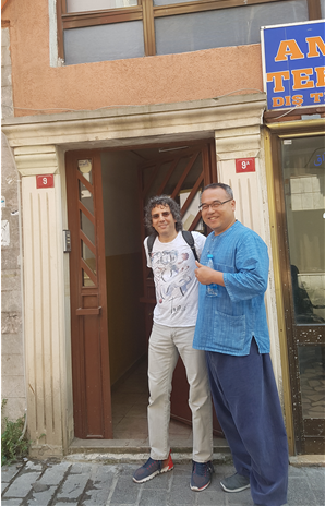 2-2 이스탄불 숙소의 호스트 싸미.png