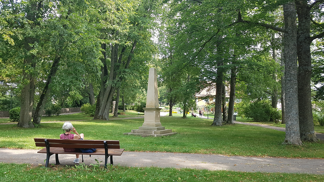 2-155 한가한 공원 (2).png