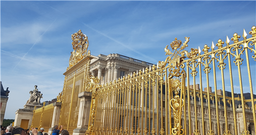 2-122 베르사유 궁전 입구.png