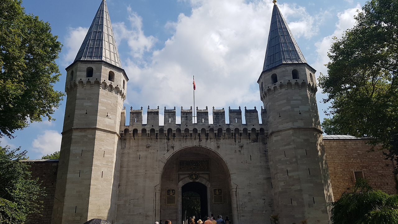 2-26 이스탄불의 톱카프 궁전 입구 (2).png