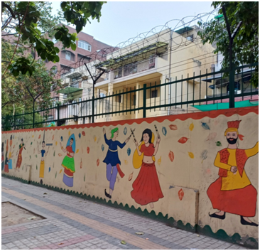 뉴델리 아파트 벽화 20250828_120033069.png