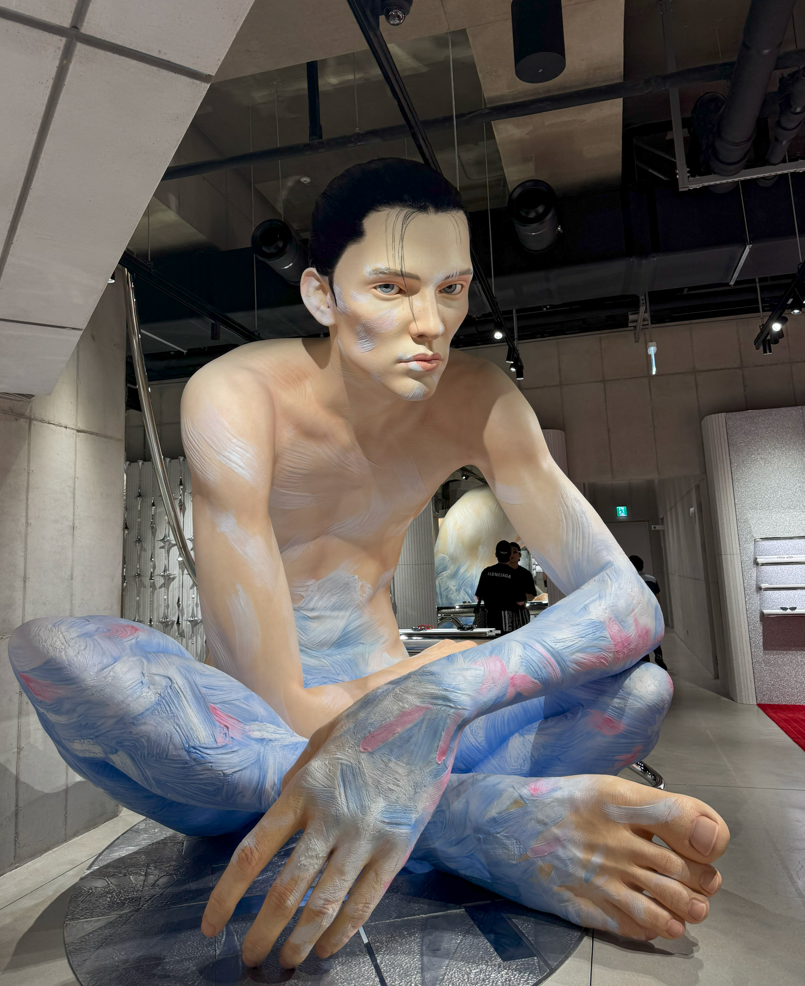 젠틀몬스터 거인.png