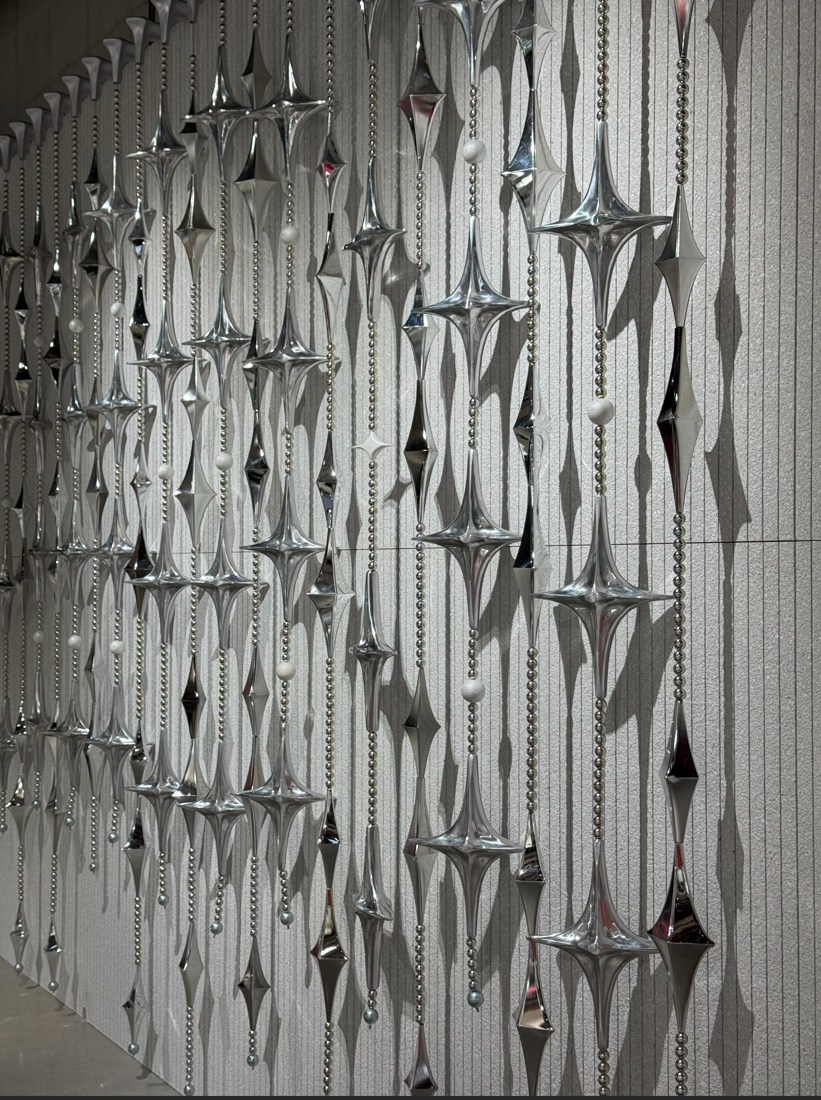 젠틀몬스터 상징.png