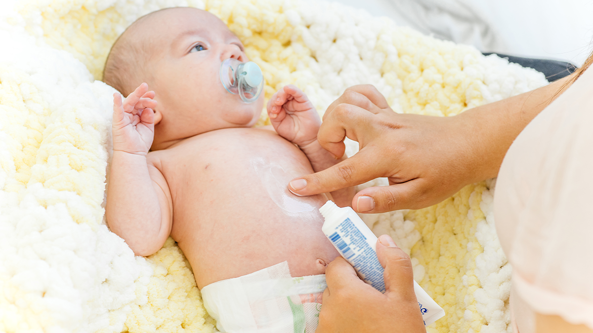 the application of baby ointment.png