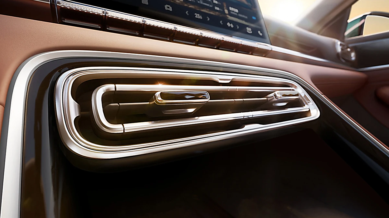 지리 엠그랜드 5세대 9.png