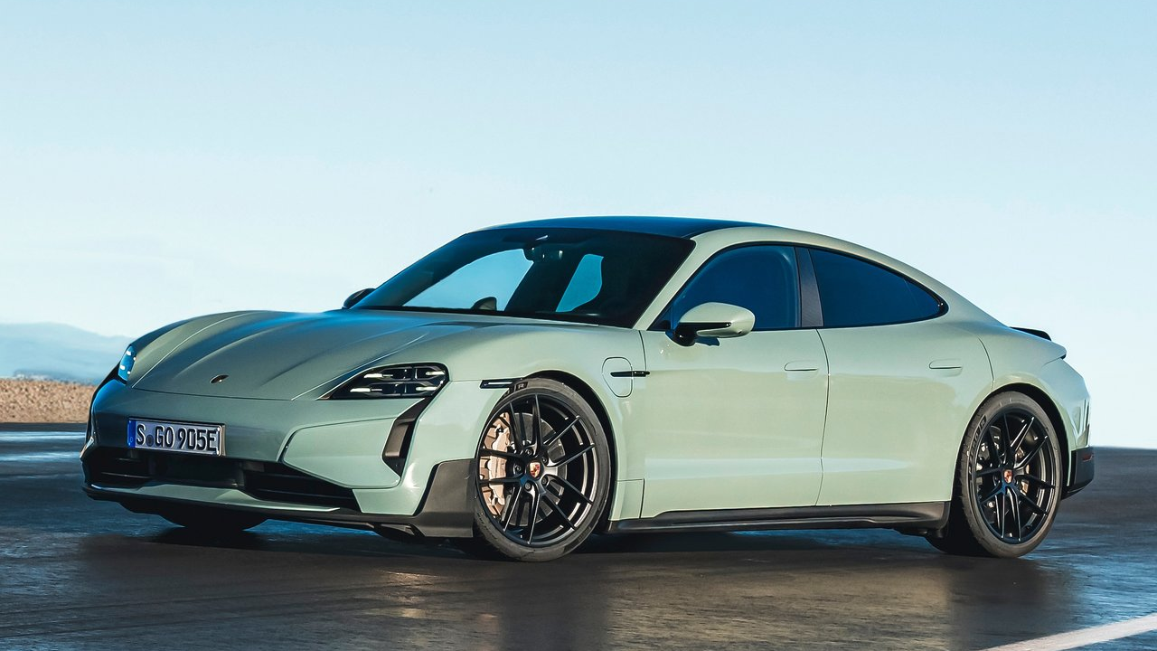 타이칸 터보 s 3.png