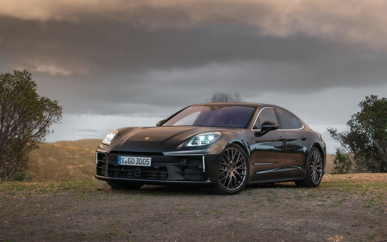 포르쉐 파나메라 외부 00011.png