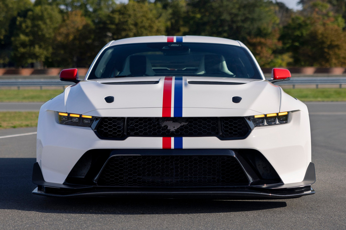 Mustang_GTD_Spirit_of_America_Ford_wwwfordcom_1.png