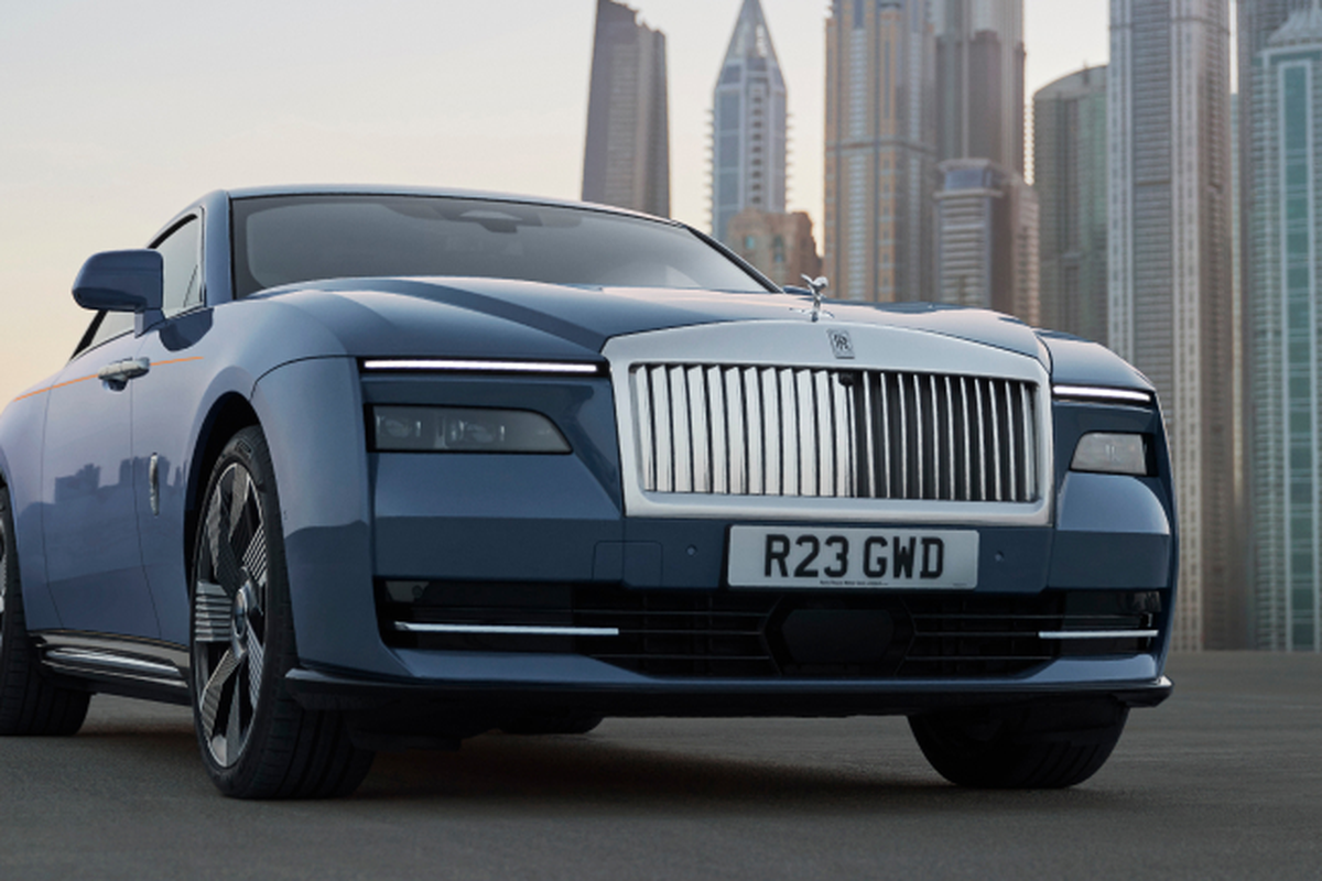 Spectre_RollsRoyce_wwwrollsroycemotorcarscom_2.png