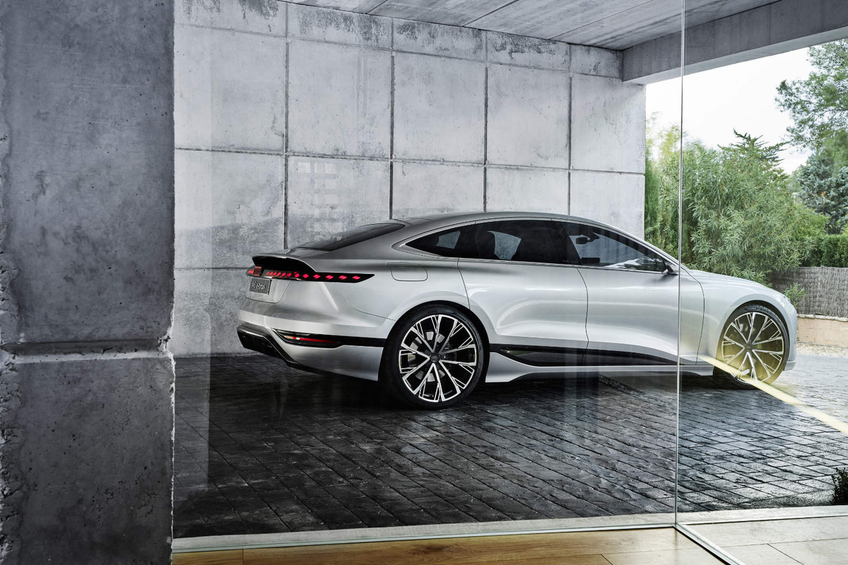 A6L_etron_Audi_wwwaudicom_1.png