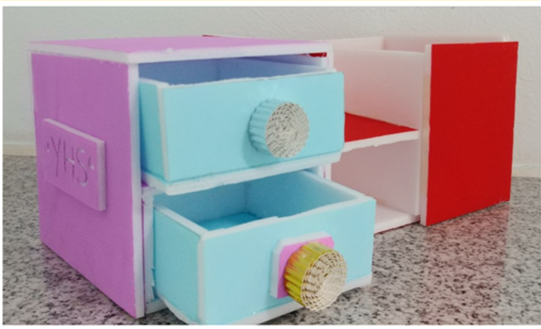 2-5장. 09. 연필꽃이 모형(학생 예시).png