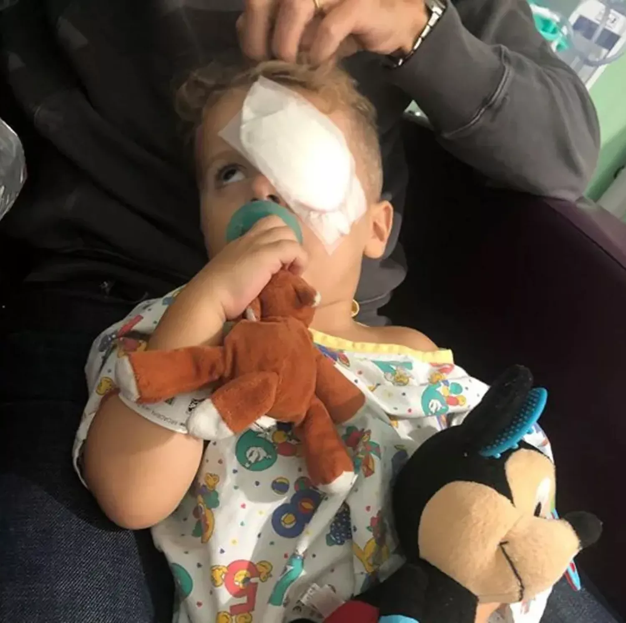 실험적 유전자 치료 제이스 무어드필드 병원.png