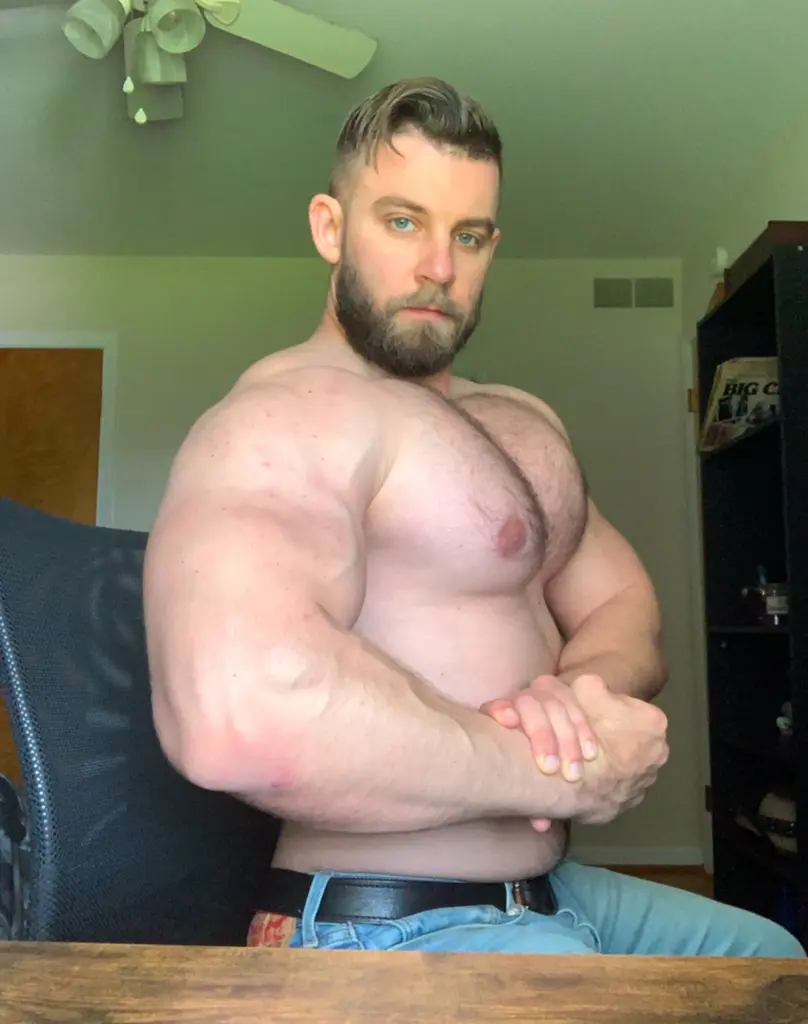 전 미 육군 상사 마크 밀리치 X Unstoppable218.png