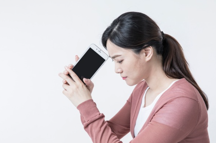 자녀의 소년분류심사원 입소로 걱정하는 어머님.png