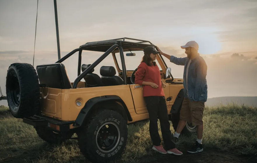 바투르산 일출 지프.png