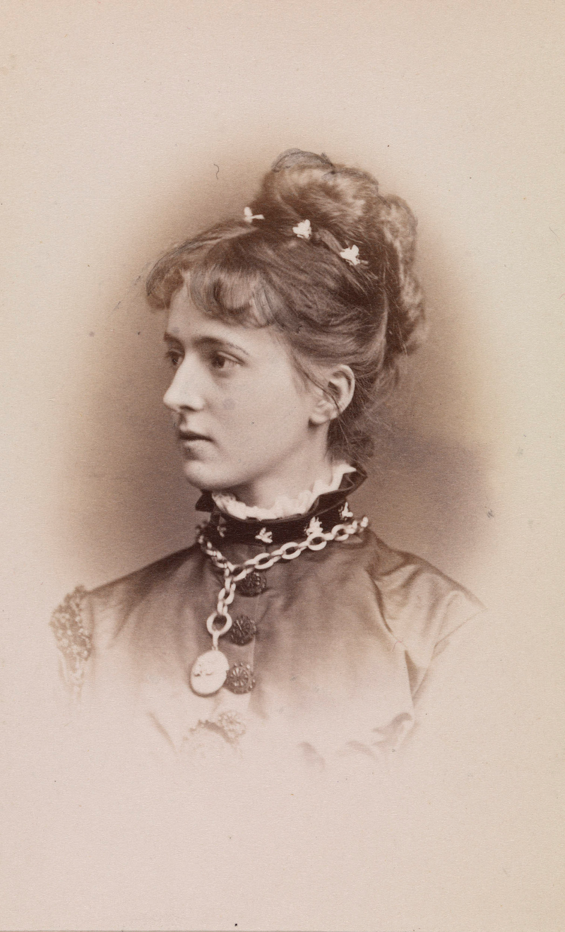 800px-Duchess_Maria_Josefa_of_Bavaria,_c._1874.png