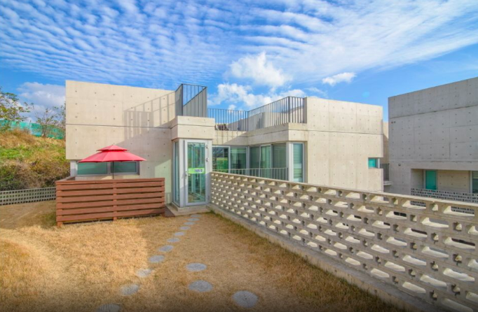 모노퍼니펜션 (1).png