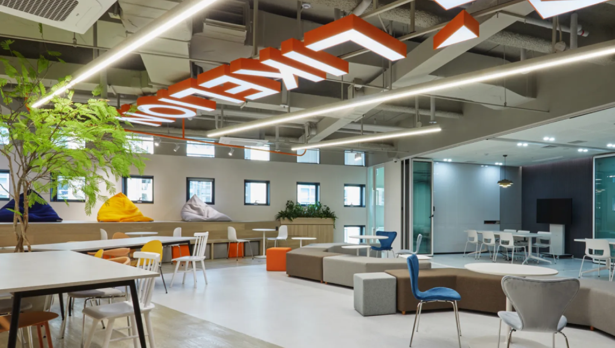 멋사 로켓단 백엔드 인턴 후기 오프라인 공간 지원.png