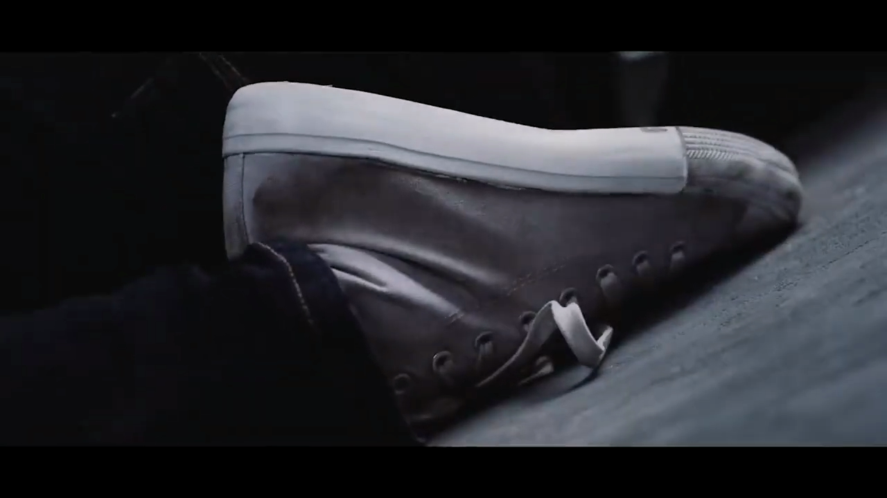 눈떠보니 곡면에 걸쳐져 있는 여자...영화 커브!!(결말포함).mp4_20260201_193732.404.png