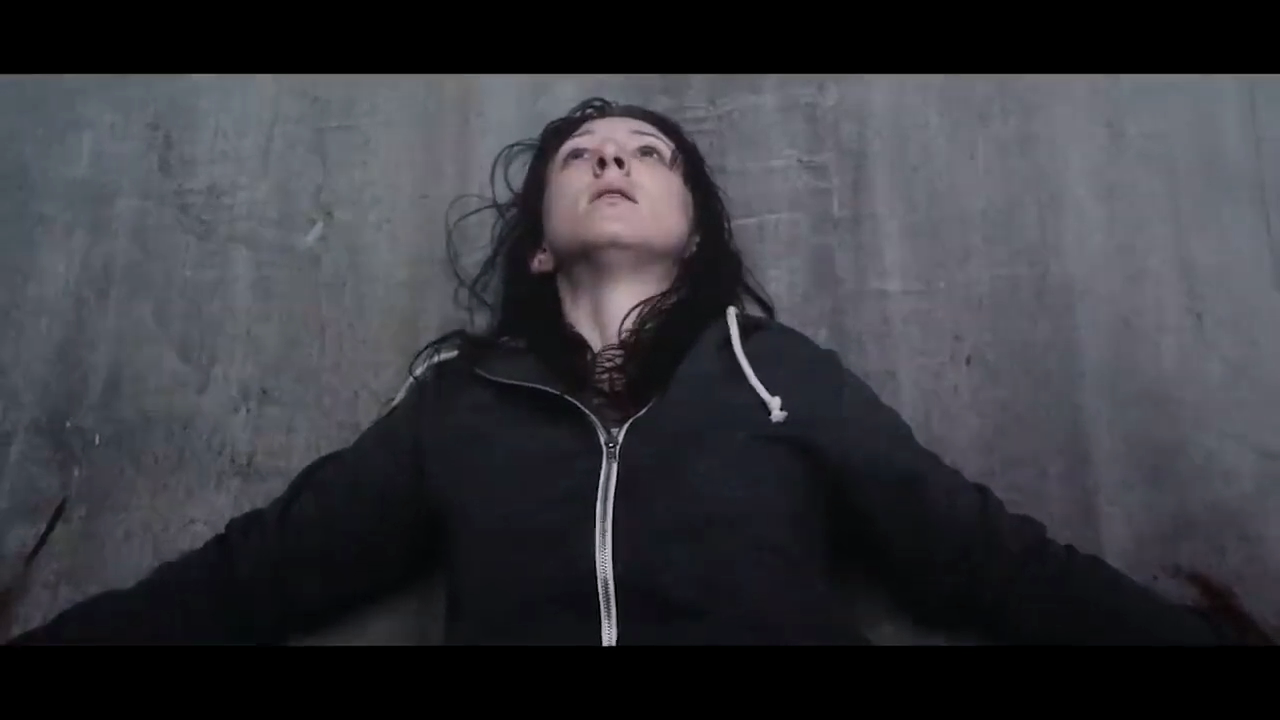 눈떠보니 곡면에 걸쳐져 있는 여자...영화 커브!!(결말포함).mp4_20260201_193734.743.png