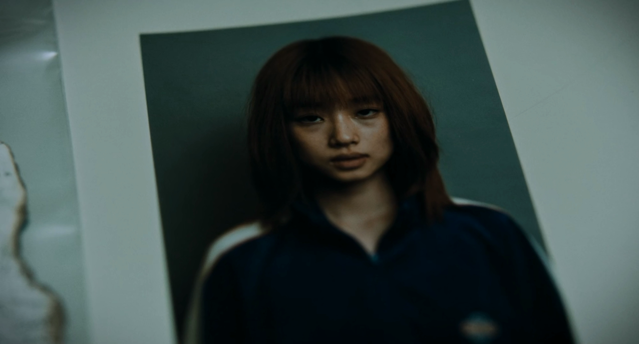 e_안이라는 이름의 여자_지끔껏 쌓아온 것들을 스스로 무너뜨렸다는 자책에서 비롯된 행.mp4_20260128_113924.532.png