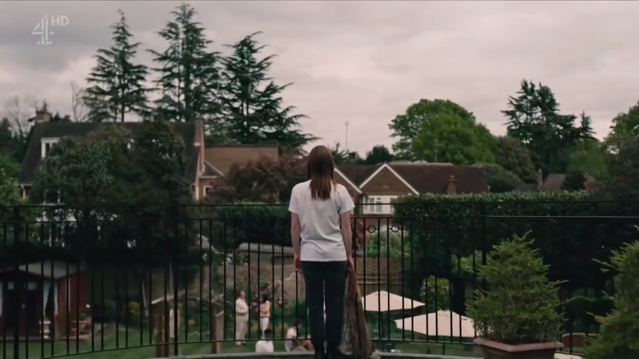 Lorde - Hard Feelings.mp4_000118233.png