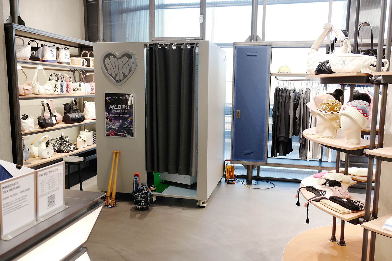 아우라픽 포토부스 대여 인생네컷@0.5x.png