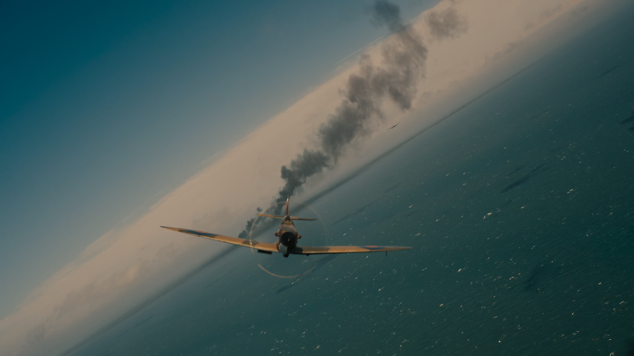 - 덩케르크 Dunkirk 2017 2160p.UHD.BluRay.x265.10bit.HDR.DTS-HD.MA.5.1.mkv_002903400.png