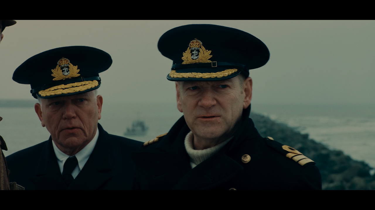 - 덩케르크 Dunkirk 2017 2160p.UHD.BluRay.x265.10bit.HDR.DTS-HD.MA.5.1.mkv_001317983.png