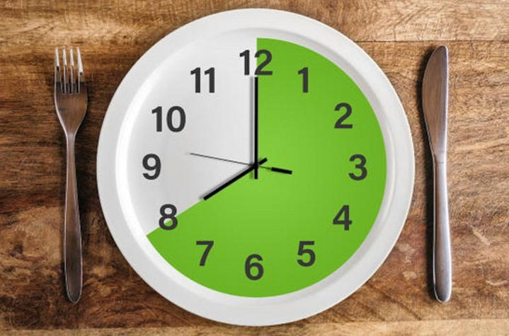 20260220 _ 시간 제한 식사^J 대사에 유리한 ‘식사 시간대’는 _ 2.png